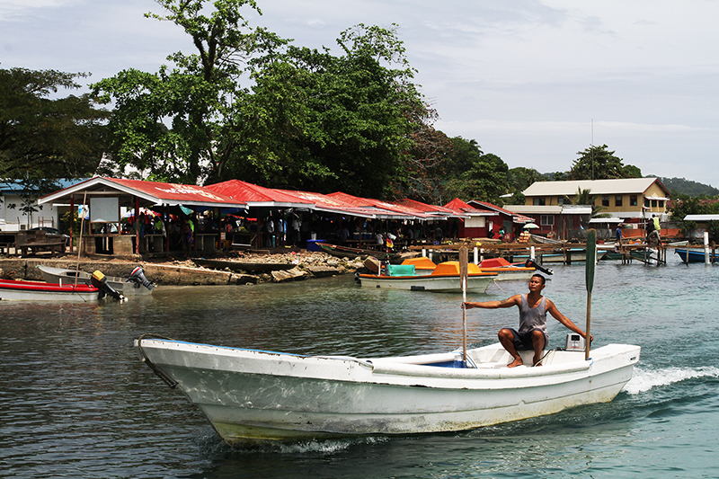 Solomon Islands : Travel : Photos :  Richard Moore Photography : Photographer : 